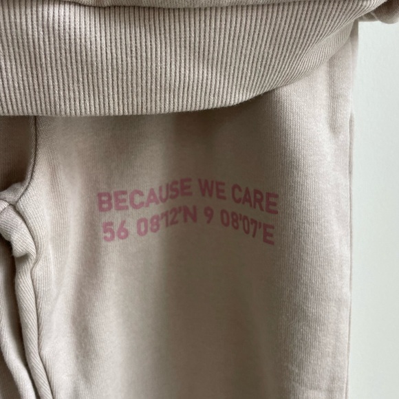 Hust & Claire Sweatsuit Set - Picture 5 of 7